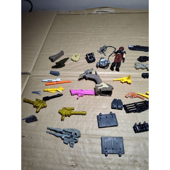 Vintage Large Lot of GI Joe Weapons Accessories & More - Picture 9 of 11